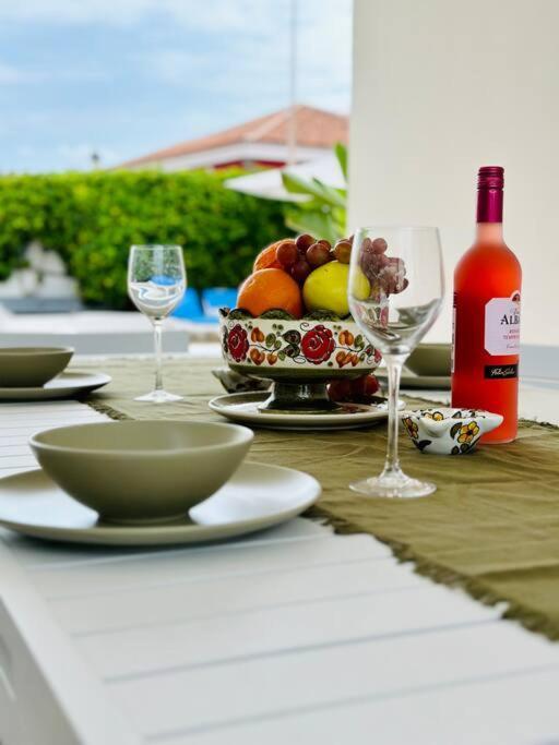 Beachfront Villa And Pool Puerto de Santiago  Luaran gambar