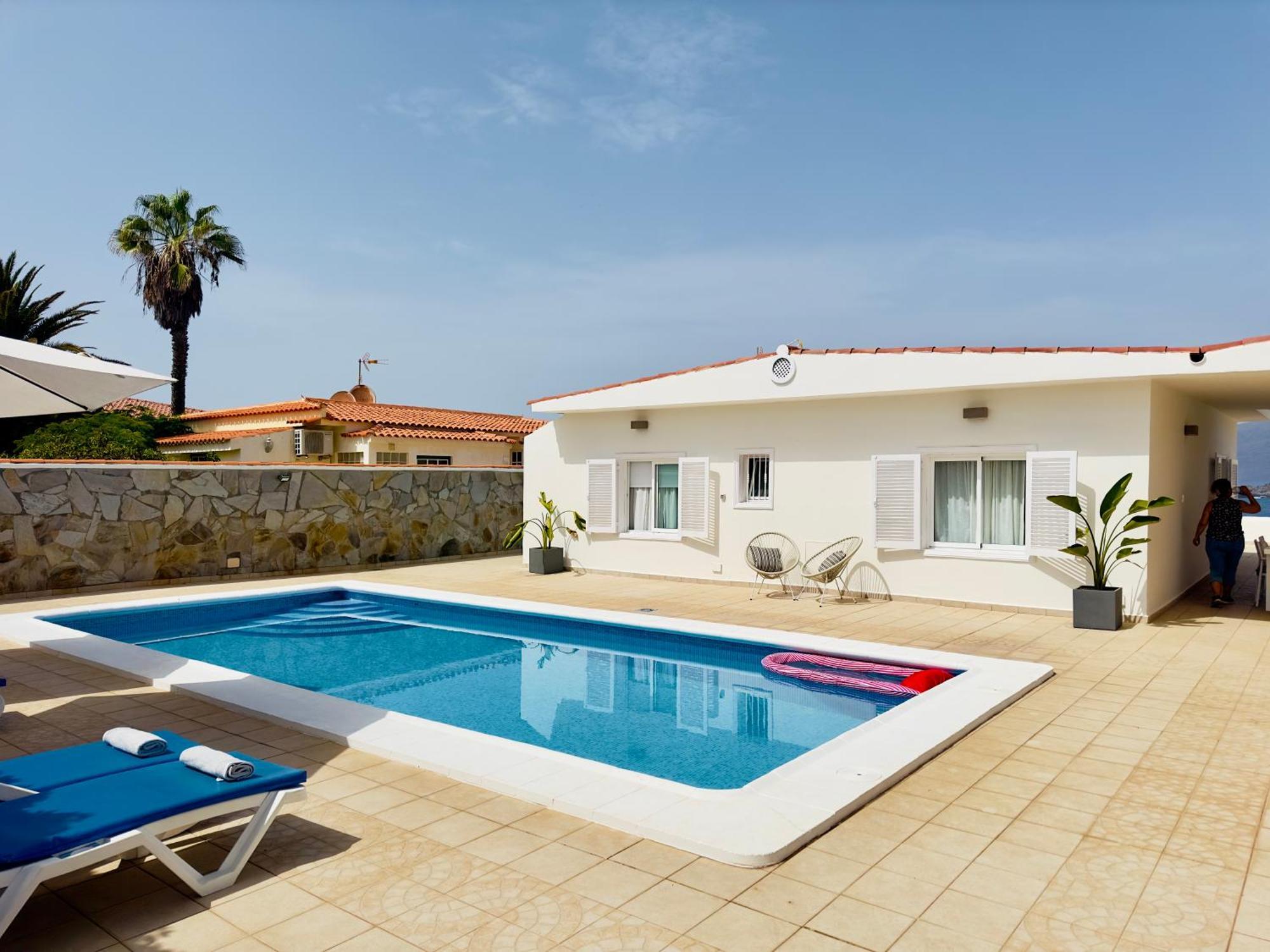 Beachfront Villa And Pool Puerto de Santiago  Luaran gambar