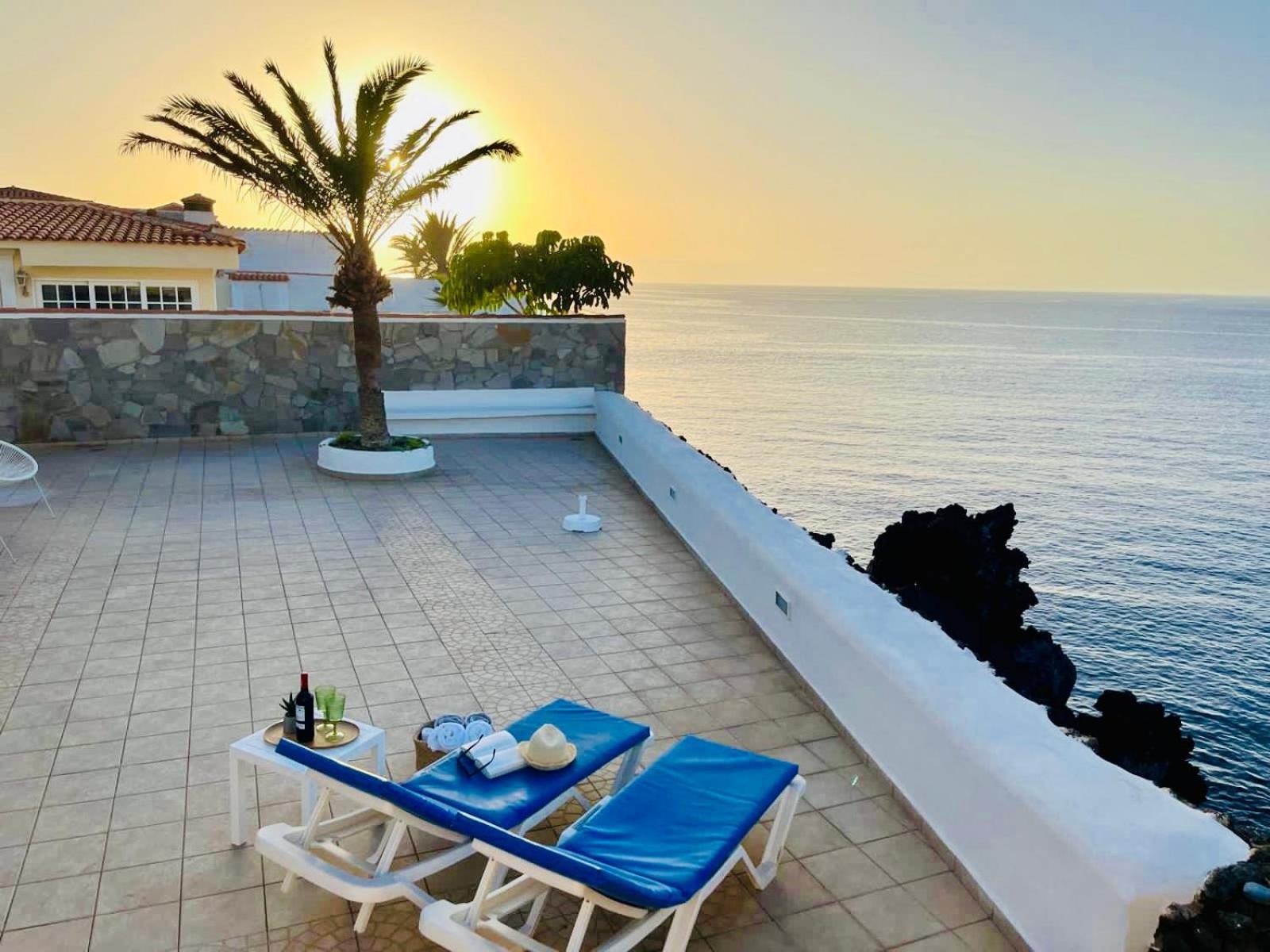 Beachfront Villa And Pool Puerto de Santiago  Luaran gambar
